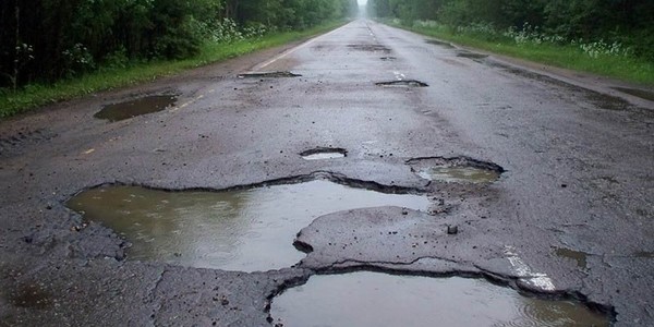 100 мільярдів гривень за неякісні дороги - українські реалії