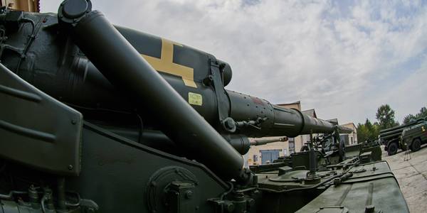 У Києві обмежать рух транспорту через військову техніку [карти]