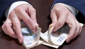 Українці почали більше заробляти