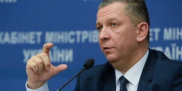 «З бідного по нитці - 2»: як міністр соціальної політики отримує допомогу від держави на десятки тисяч гривень