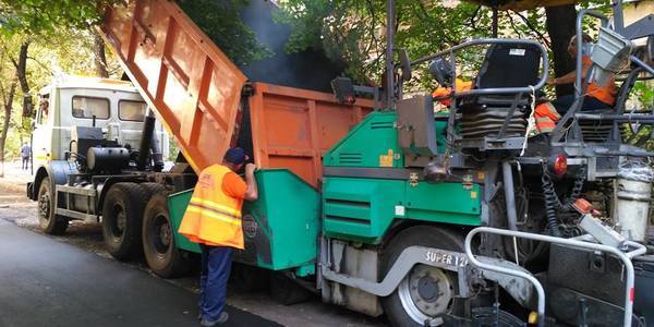 Дорожники завершили середні ремонти на 71 об'єкті: які вулиці ще в роботі