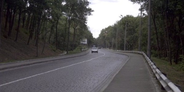Восени і взимку рух на Дніпровському узвозі буде ускладнено