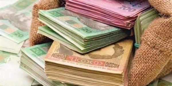 Прокуратура підозрює чиновника у розкраданні майже 2 мільйонів