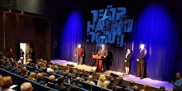 У Києві Порошенко відкрив нове приміщення Театру на Подолі [відео]