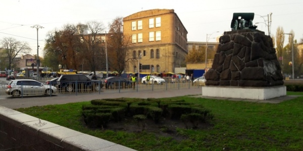 «Штиль» біля Верховної Ради: вулицю Грушевського частково відкрили [фото]