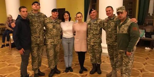 У столичній мерії сьогодні герої АТО і керівники ЗСУ танцюватимуть вальс
