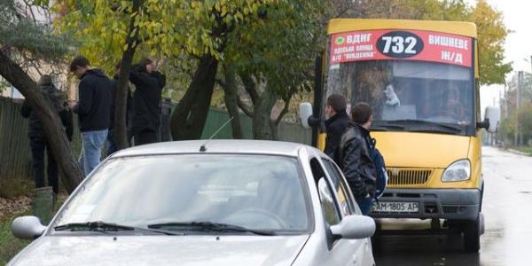 Самосуд над водієм маршрутки, що познущався над матір’ю загиблого воїна АТО [відео]