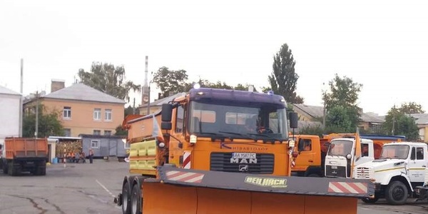 «Київавтодор» підготував до снігопадів свої машини і залучить 159 чужих