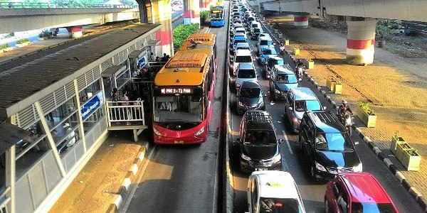 Швидкісні автобуси займуть смугу на кількох магістралях столиці