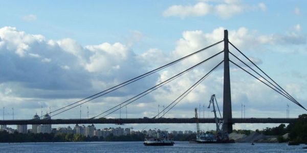 Сьогодні частково перекриють Московський міст