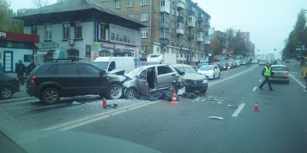 Смертельна  аварія на Шулявці стала причиною великих заторів 