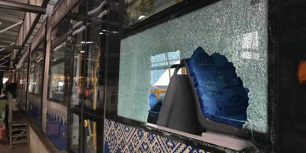У Києві розбили скло нового польського трамваю