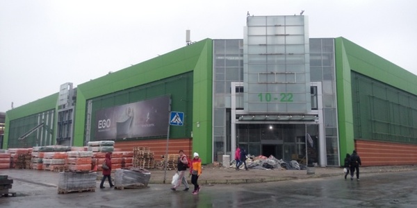 «Альта-центр» на Петрівці відкриють у грудні
