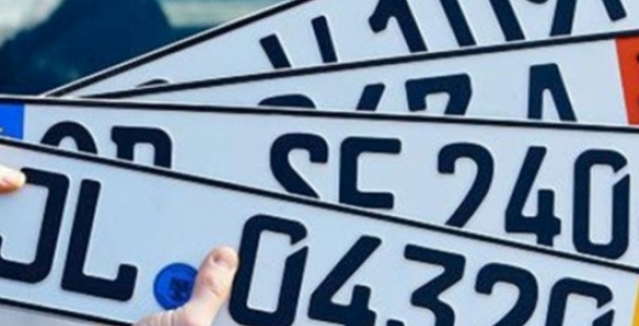 Кабмін вирішив долю власників автомобілів на єврономерах