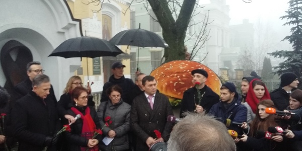 Протестуватися на ВІЛ/СНІД  можна завдяки мобільному додатку [відео]