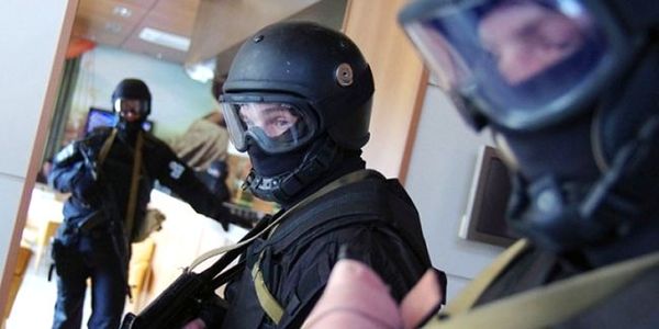 Президент відмінив «маски-шоу» на підприємствах