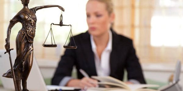 Як киянам отримати безплатні консультації юристів