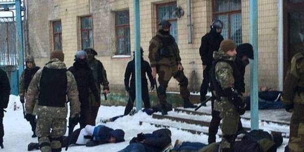 Поліція «відпрацьовує» Київ на предмет зброї, вибухівки, наркотиків