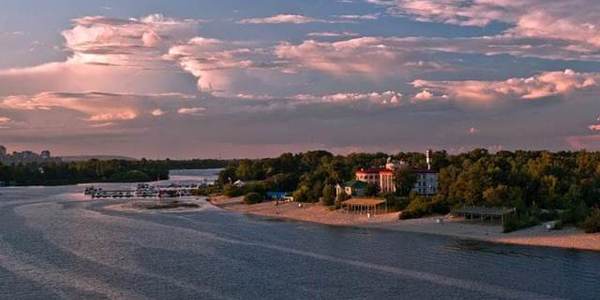 Труханів острів та Центральний пляж у Києві зазнають кардинальних змін