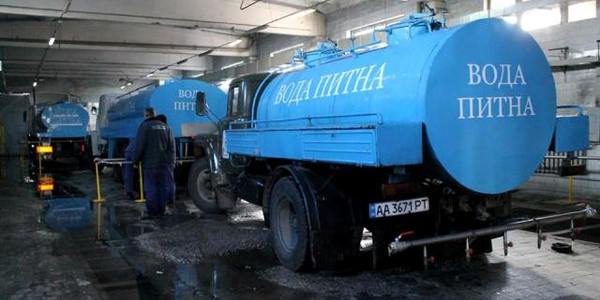 Де у Києві можна набрати освячену на Водохреща воду поза церквами