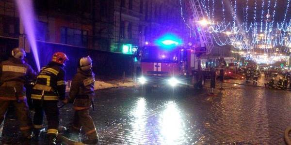 Вогнеборці ліквідували пожежу у центрі столиці за 4 години