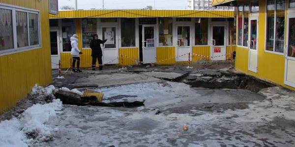 Більше тисячі кіосків у Києві приберуть з охоронних зон водоканалу