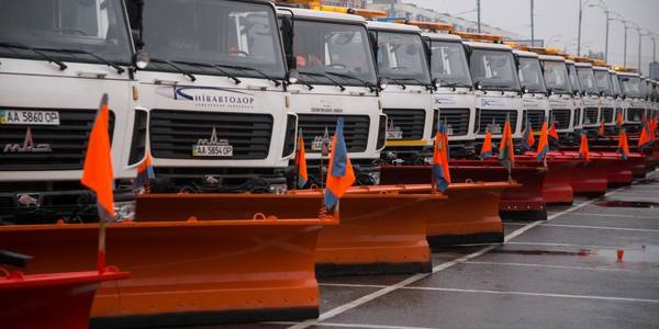 До столиці можуть обмежити в'їзд вантажівок і евакуйовувати з вулиць приватні автомобілі