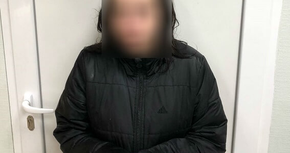 Столичні поліцейські затримали жінку, яка «замінувала» банківське відділення