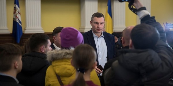 Кличко доручив зупинити шкідливий Фанплит [відео]