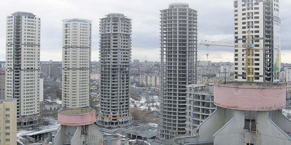 Довгобуди Києва: чому відкладаються новосілля?