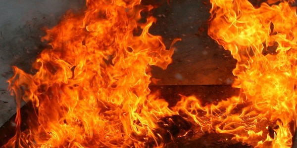 У Дніпровському районі вогнеборці ліквідували пожежу на балконі