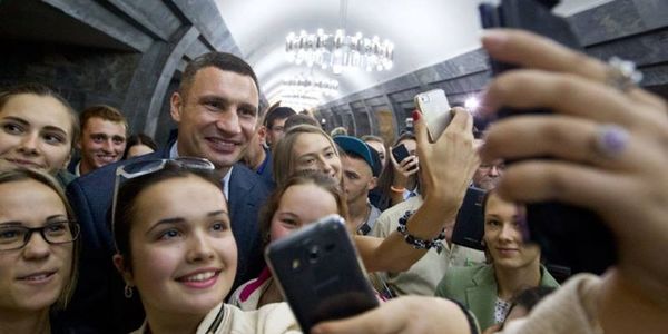 Депутати Київради пересіли у маршрутки і автобуси [фото]