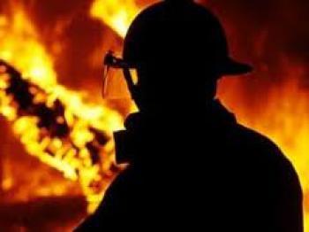 На Троєщині через пожежу в висотці евакуювали 15 людей