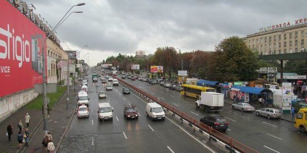 На Шулявці перекривають рух транспорту через ремонт