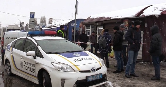 Біля станції метрополітену Чернігівська військовослужбовець вбив чоловіка