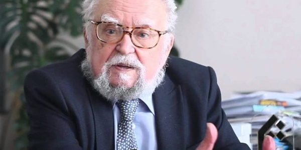 Сьогодні Київ прощається із українським філософом Мирославом Поповичем