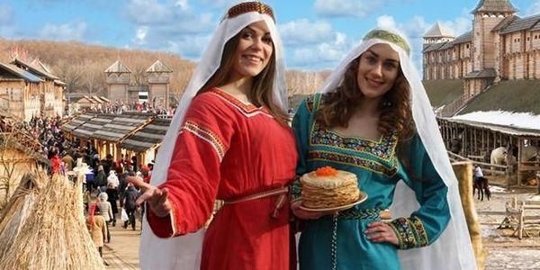 Масляна у Парку Київська Русь