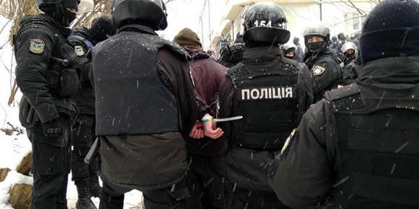 Слідчі розпочали кримінальне провадження за фактом поранення київського поліцейського