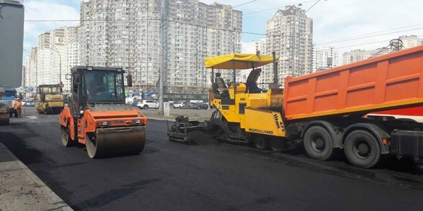 Сумлінним є місце: дороги Києва ремонтують підрядники з Туреччини, Білорусі та інших країн