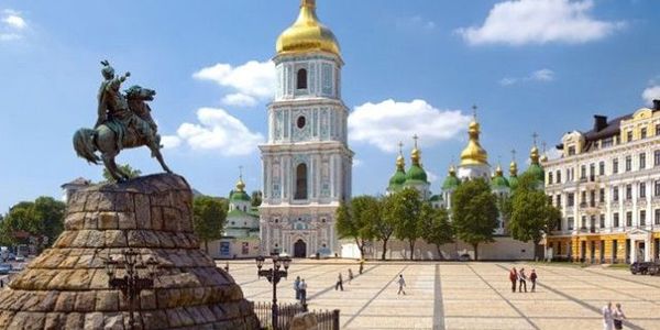 Реконструкція Софійської та Михайлівської площ у Києві:  роботи почнуть у квітні [схема]