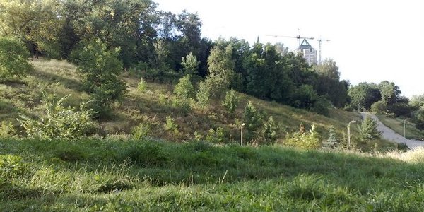 Прокуратура Києва захищає в суді Батиєву гору від забудови