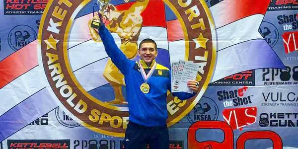 Майбутній священик став чемпіоном світу з гирьового спорту