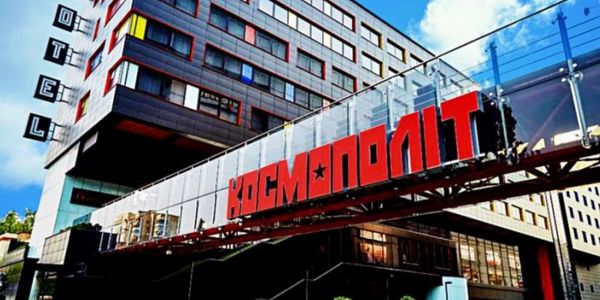 Через передозування наркотиками, в тц «Космополіт» загинула жінка