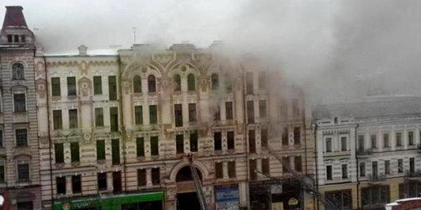 Київрада може забрати історичні будинки, що горіли, у скандальних власників