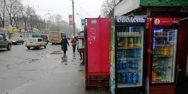 Київрада може заборонити холодильники на вулицях