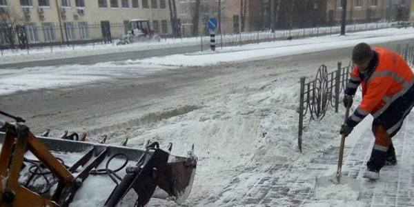 Київ прибрали від наслідків не дуже потужного снігопаду