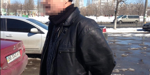 Киянин зателефонував до поліції з погрозою теракту