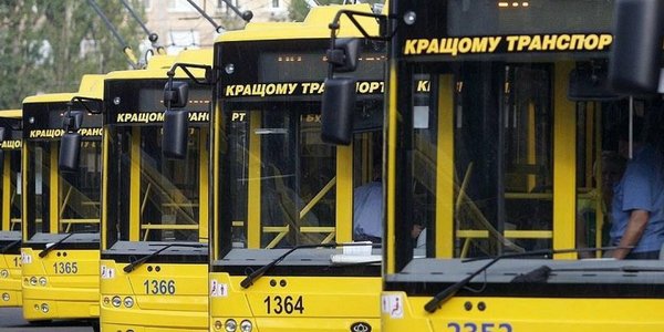 У столиці впорядковано зупинки тролейбусних маршрутів