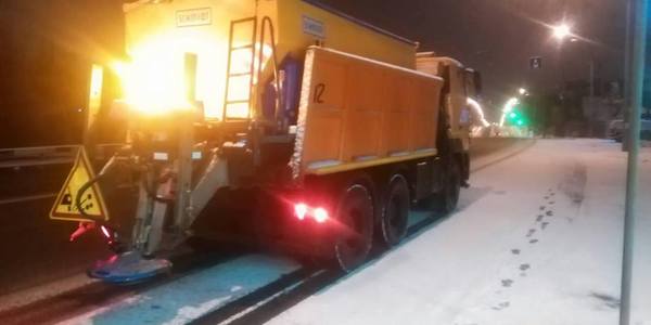 Столичні дороги посипають з 3 години ночі