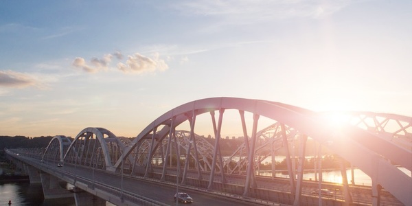 Масштабні обмеження руху в годину пік: на Дарниці триває ремонт доріг